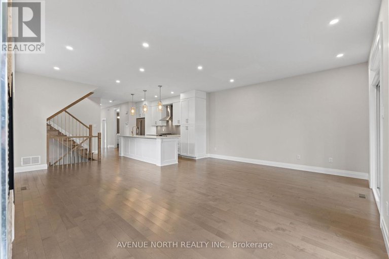 28810871/463-dawson-avenue/westborohampton-park/ottawa/ontario/K1Z5V6_10