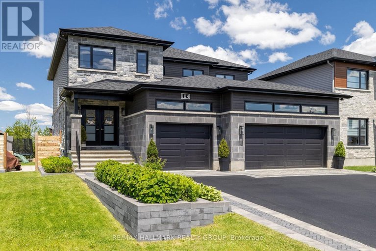 29568422/104-duncanville-street/village-of-russell/russell/ontario/K4R0G3_2