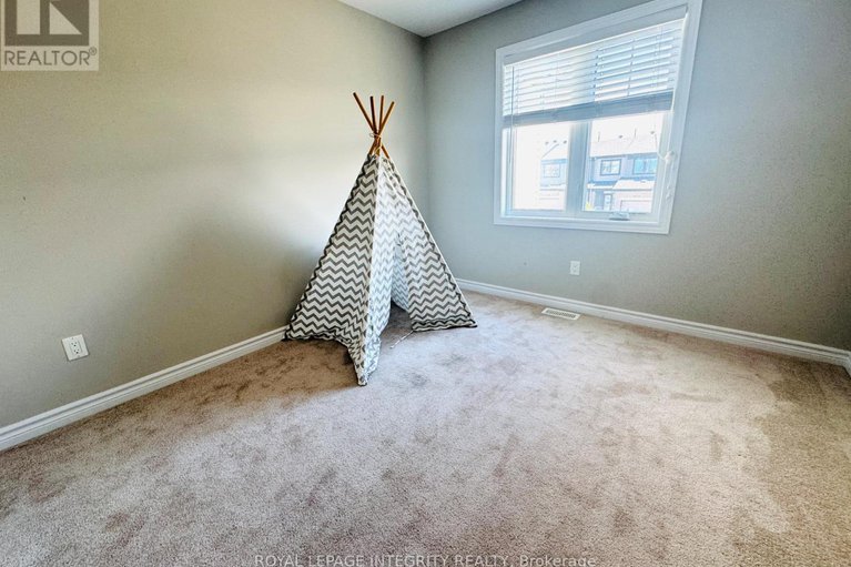 28786517/158-bandelier-way/stittsville-north/ottawa/ontario/K2S2J6_13
