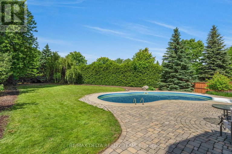 28418821/17-solace-court/carson-meadows/ottawa/ontario/K1K4T5_39