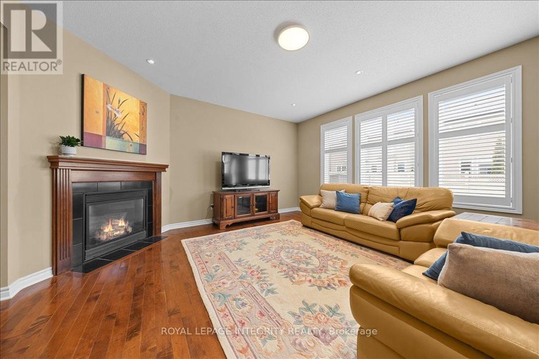 29609929/638-rosehill-avenue/stittsville-north/ottawa/ontario/K2S0K2_11