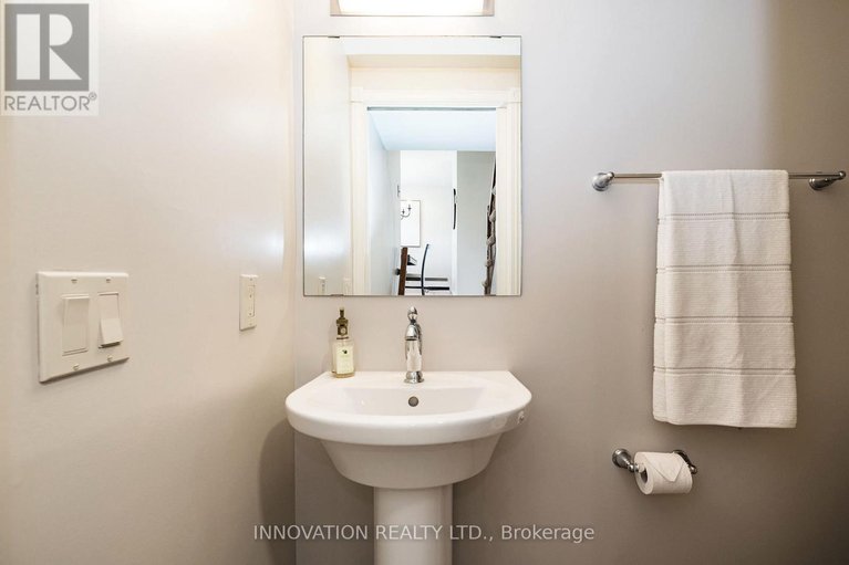 29480326/2751-massicotte-lane/emerald-woodssawmill-creek/ottawa/ontario/K1T3G9_13