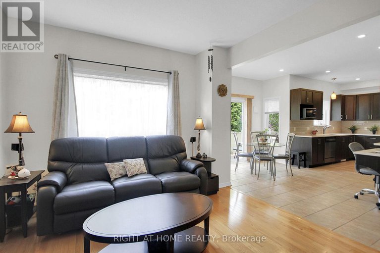 28495387/13-sirocco-crescent/stittsville-north/ottawa/ontario/K2S1Z7_18