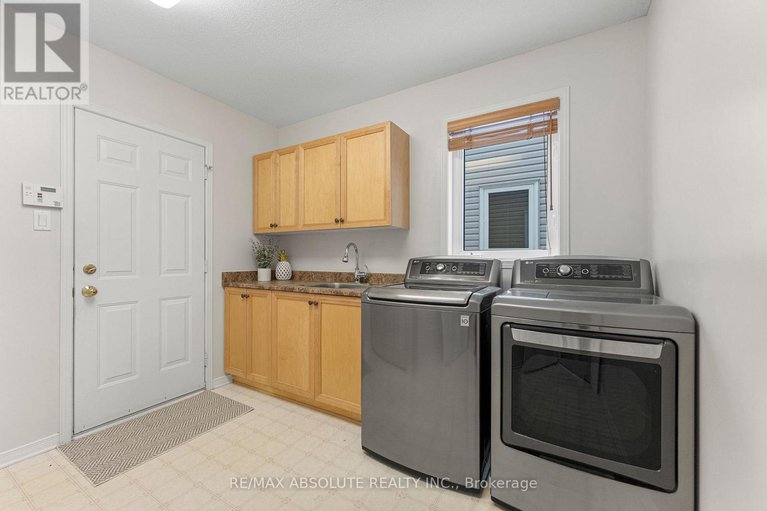 29431368/115-arrowwood-drive/stittsville-south/ottawa/ontario/K2S2G2_13