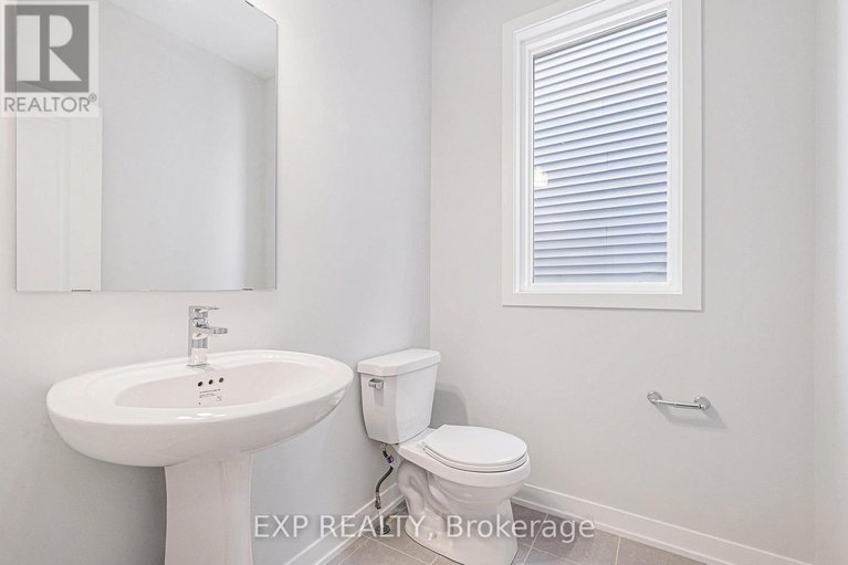 29561896/703-cheviot-street/goulbourn-twp-from-franktown-rdsouth-to-rideau/ottawa/ontario/K0A2Z0_19