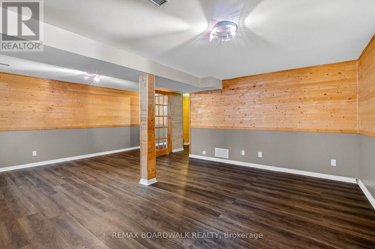 29402322/2462-tupper-avenue/hawthorne-meadows/ottawa/ontario/K1G1G7_36