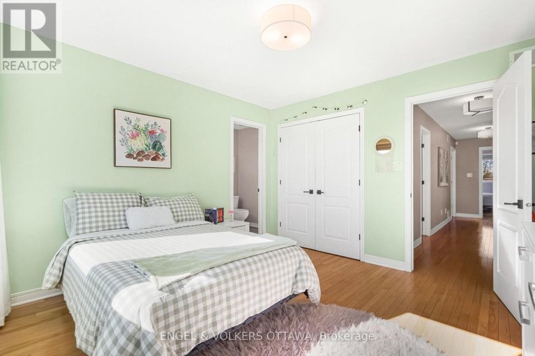 29666801/32-barcham-crescent/hearts-desire/ottawa/ontario/K2J3Z7_27