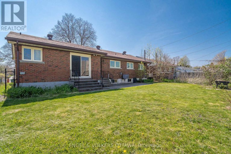 28307166/989-connaught-avenue/queensway-terrace-north/ottawa/ontario/K2B5M7_30