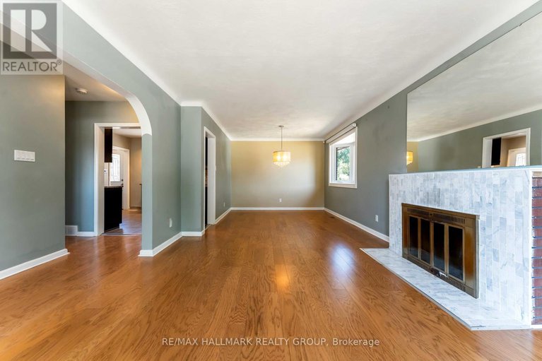 28737782/1921-navaho-drive/bel-air-heights/ottawa/ontario/K2C0T5_8