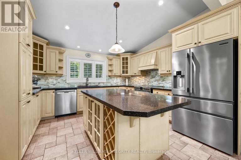 28054829/3-briarcliffe-drive/rothwell-heights/ottawa/ontario/K1J6E3_17