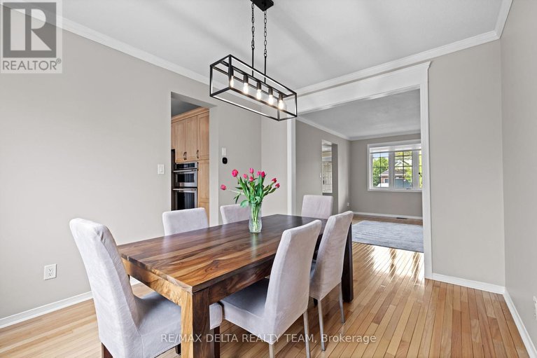 28543683/1591-winterport-way/fallingbrookpineridge/ottawa/ontario/K4A4C2_20