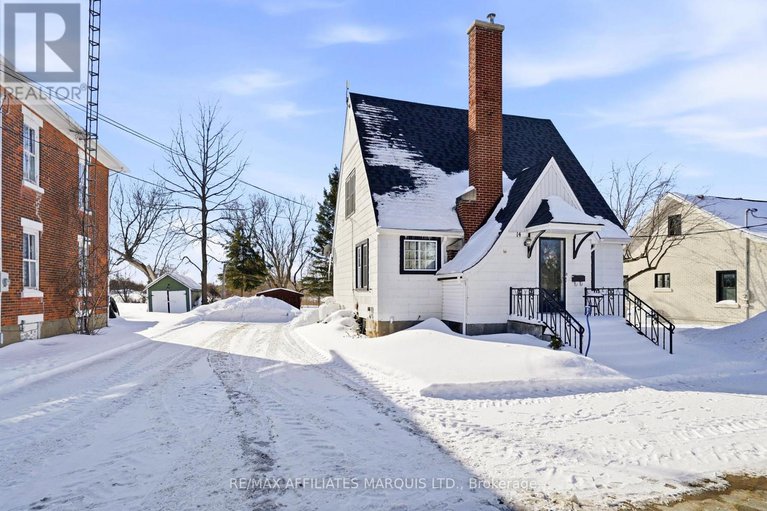 29365860/14-spring-street/maxville/north-glengarry/ontario/K0C1T0_4