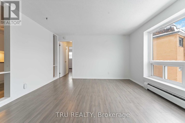 29096020/8-898-elmsmere-road/beacon-hill-south/ottawa/ontario/K1J7T6_6