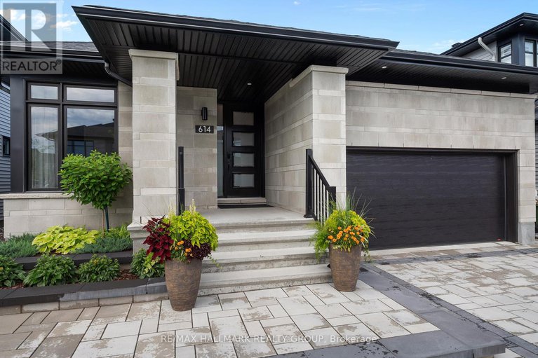 28530471/614-gendarme-circle/mer-bleuebradley-estatesanderson-park/ottawa/ontario/K1W0R1_3