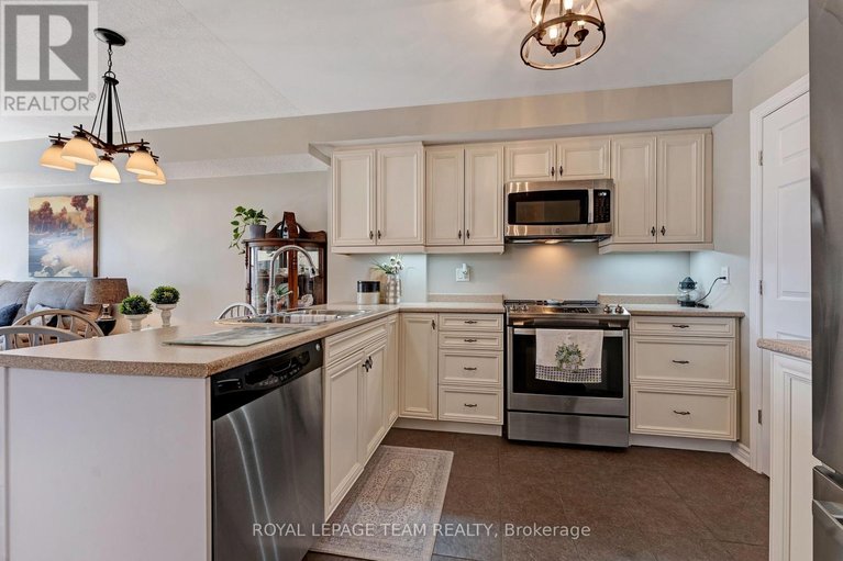 29638662/209-398-van-buren-street/kemptville/north-grenville/ontario/K0G1J0_13