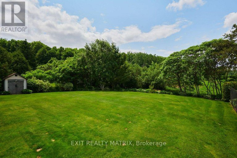 28473522/842-apple-lane/cumberland-ridge/ottawa/ontario/K4C1C1_30