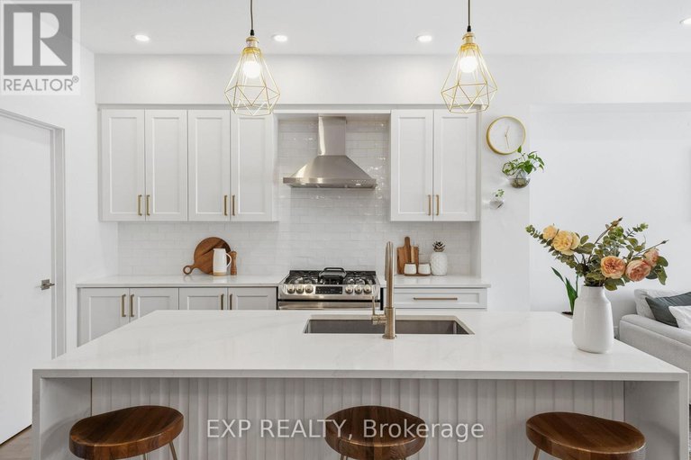 29194137/687-capricorn-circle/riverside-southgloucester-glen/ottawa/ontario/K4M0J5_9