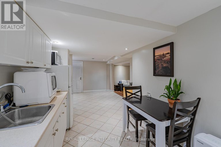 28557939/1695-gage-crescent-n/bel-air-heights/ottawa/ontario/K2C0Z7_32
