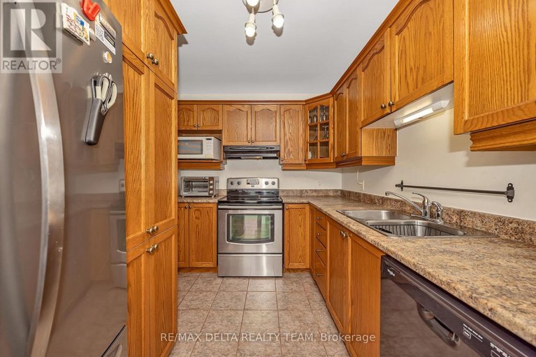 29579531/2685-sylvain-street/town-of-rockland/clarence-rockland/ontario/K4K1V3_10