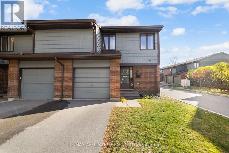 29083551/12-selye-crescent/beaverbrook/ottawa/ontario/K2K1C9_1