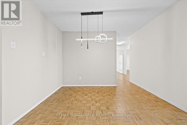 29401597/1507-158b-mcarthur-avenue/vanier/ottawa/ontario/K1L8C9_7