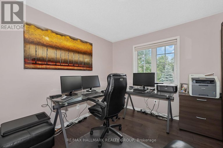 28595507/137-stedman-street/blossom-parkkemp-parkfindlay-creek/ottawa/ontario/K1T0B4_27