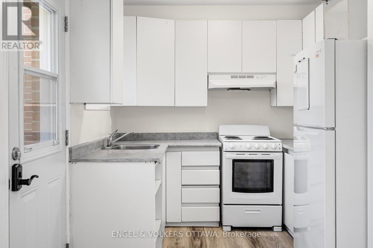 29096512/933-greenbriar-avenue/carleton-heights/ottawa/ontario/K2C0J8_12