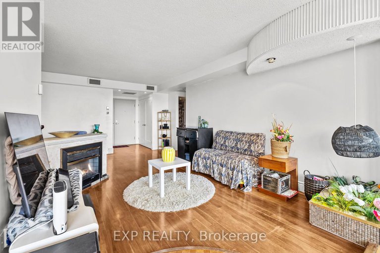 28677547/606-1500-riverside-drive/riverview-park/ottawa/ontario/K1G4J4_8
