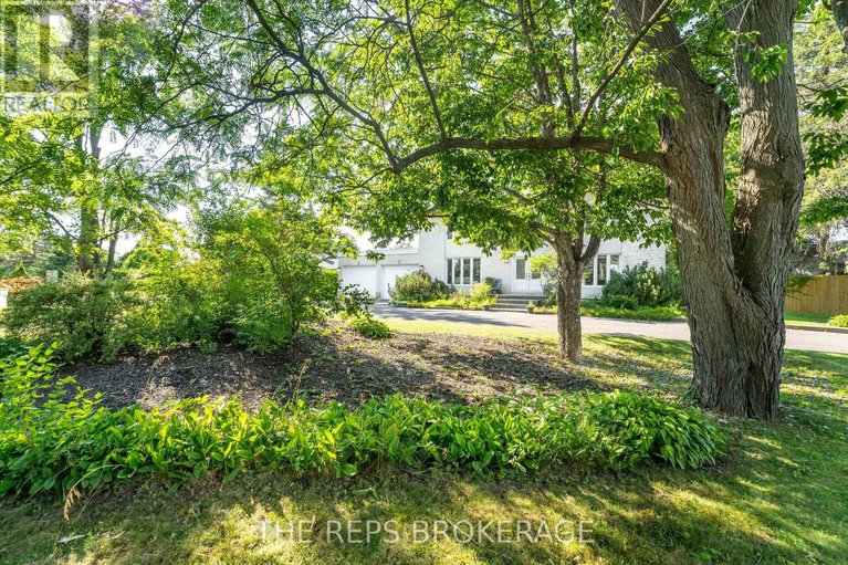 28788760/3062-upper-otterson-place/mooneys-bayrevelstoke/ottawa/ontario/K1V7B6_49