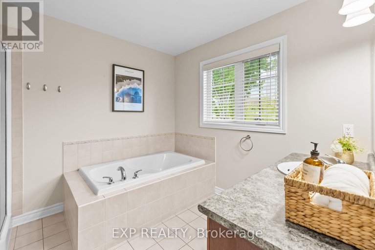 28365002/273-tewsley-drive/riverside-southgloucester-glen/ottawa/ontario/K1V0Y6_31