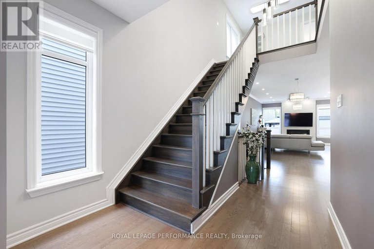 28913501/266-shinleaf-crescent/mer-bleuebradley-estatesanderson-park/ottawa/ontario/K1W0J2_5