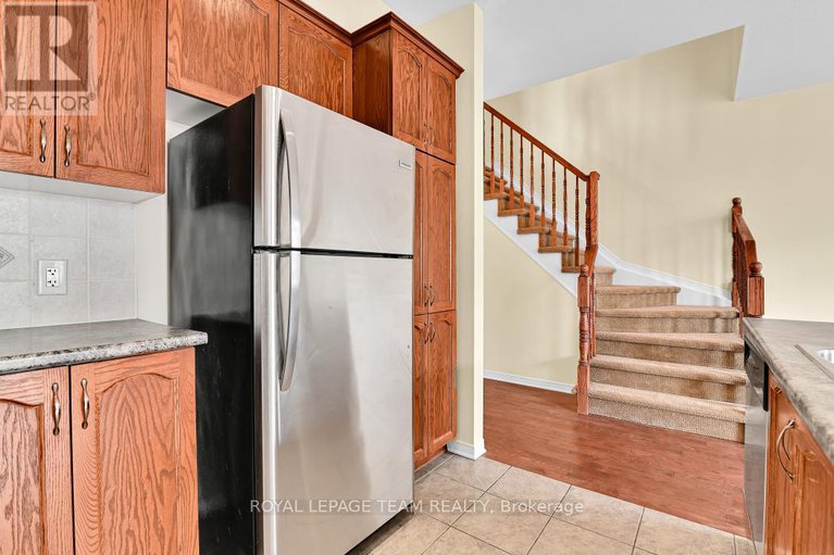 28275402/773-nakina-way/riverside-southgloucester-glen/ottawa/ontario/K1V2J2_13