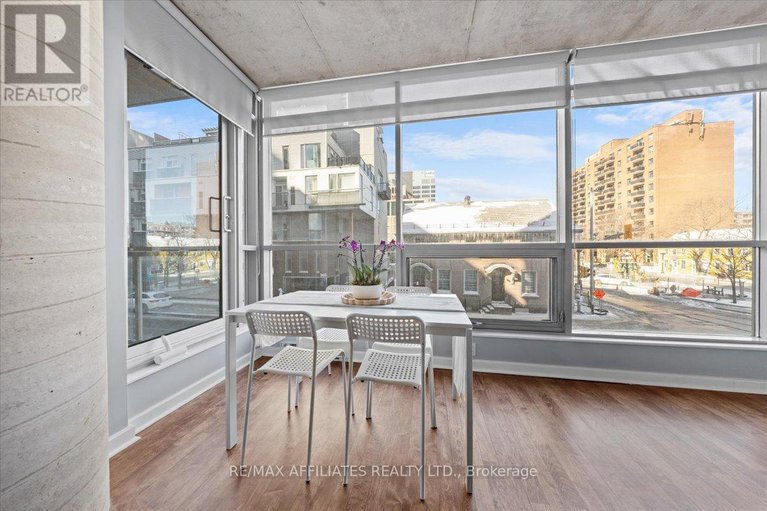 28155411/201-180-york-street/lower-townbyward-market/ottawa/ontario/K1N1J6_10