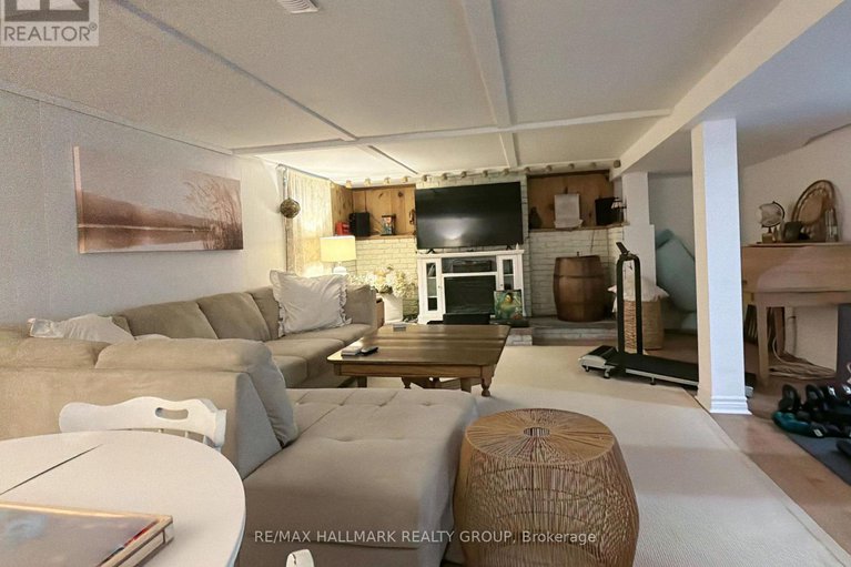 29062143/2424-joliffe-street/hawthorne-meadows/ottawa/ontario/K1G1G9_30