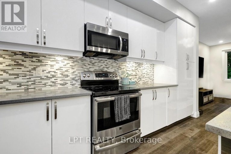 29620533/319-glynn-avenue/overbrookcastle-heights/ottawa/ontario/K1K1R9_12