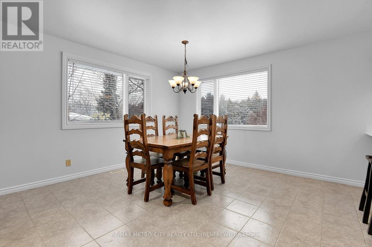 29410189/128-burns-drive/mcnabbraeside-twps/mcnabbraeside/ontario/K0A1G0_10