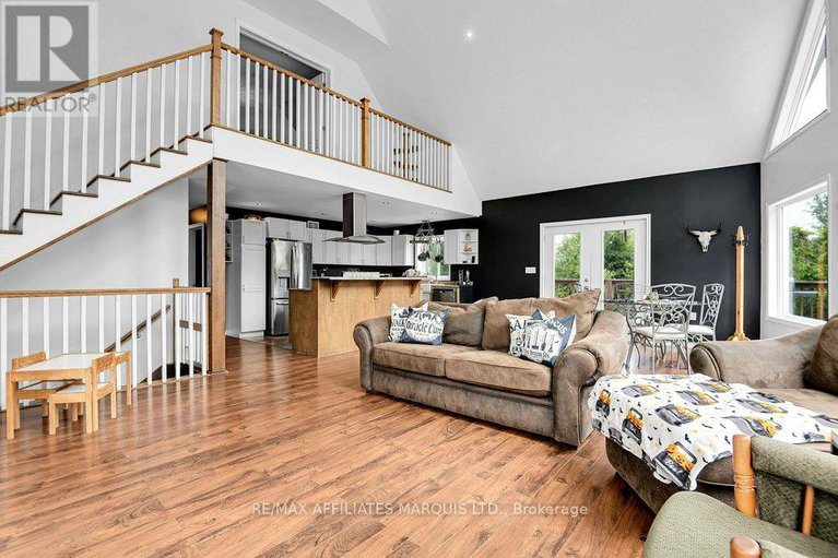 28879635/35-nevada-street/moose-creek/north-stormont/ontario/K0C1W0_13