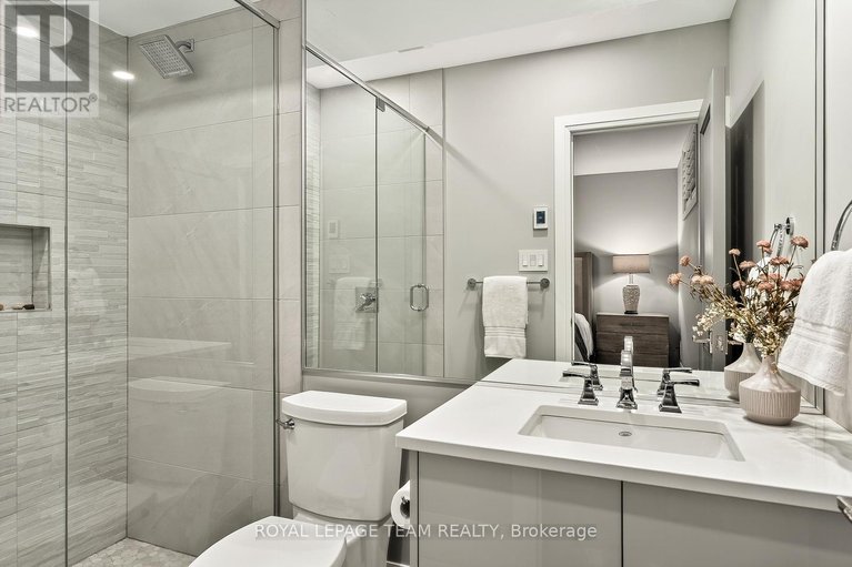 29003198/10-leaver-avenue/city-viewskylinefisher-heightsparkwood-hills/ottawa/ontario/K2E5P6_22