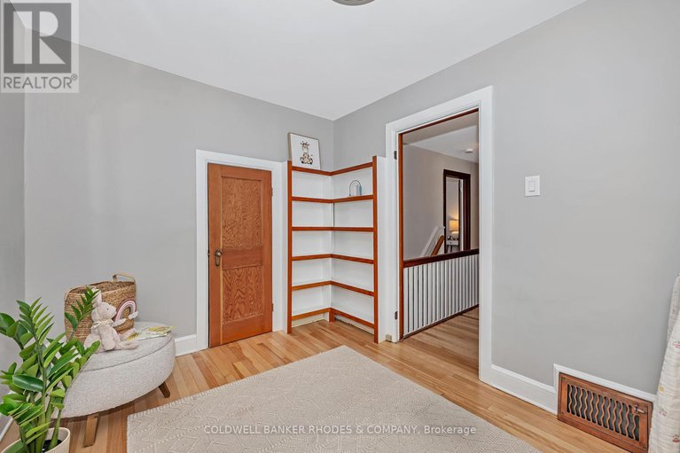 28379568/421-hinton-avenue-s/civic-hospital/ottawa/ontario/K1Y1B2_34