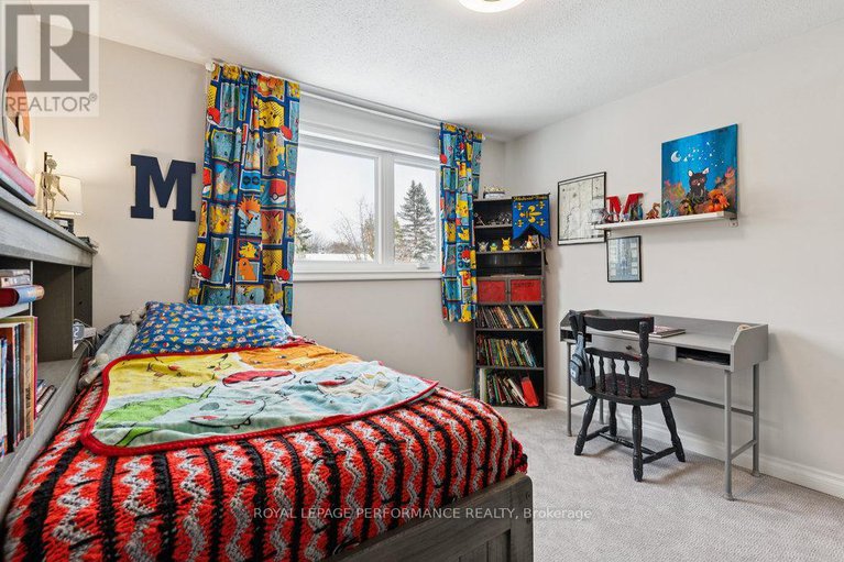 29100826/1798-woodhaven-heights/queenswood-heights-south/ottawa/ontario/K1E2W2_30