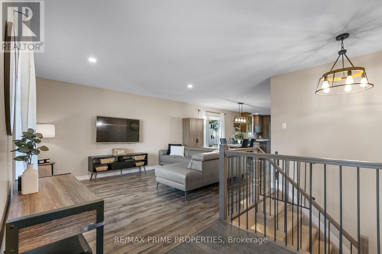 29565533/208-filion-street/embrun/russell/ontario/K0A1W0_6