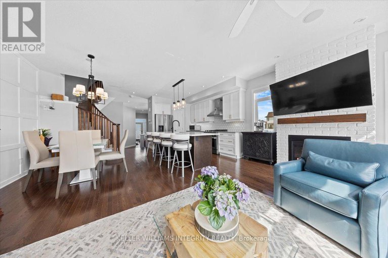 28491070/381-cooks-mill-crescent/riverside-south/ottawa/ontario/K1V2N2_12