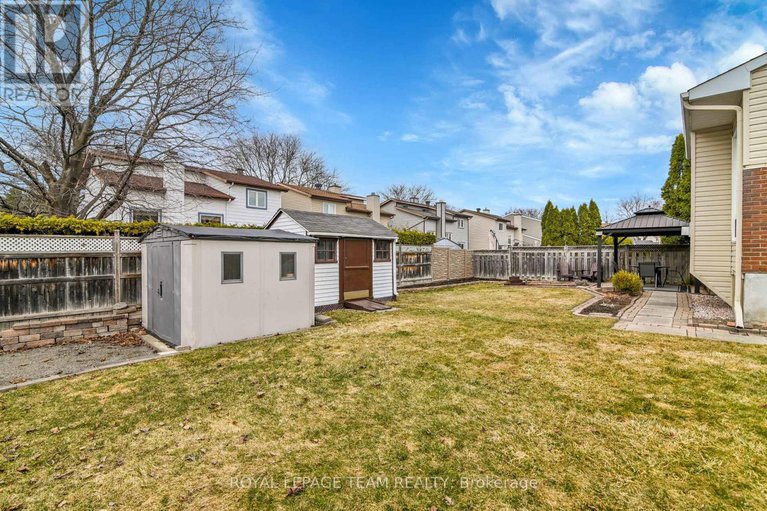 28179012/1728-smithers-crescent/chateauneuf/ottawa/ontario/K1C4X2_32