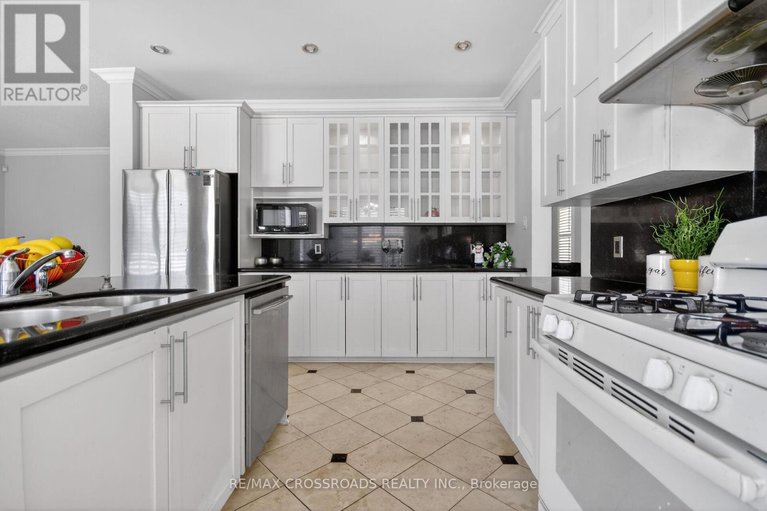 29588901/10-tierney-drive/longfields/ottawa/ontario/K2J4W2_19