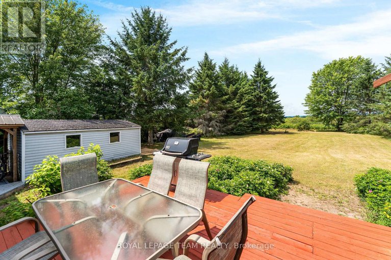 28601734/106-porcupine-trail/dunrobin-shores/ottawa/ontario/K0A1T0_34