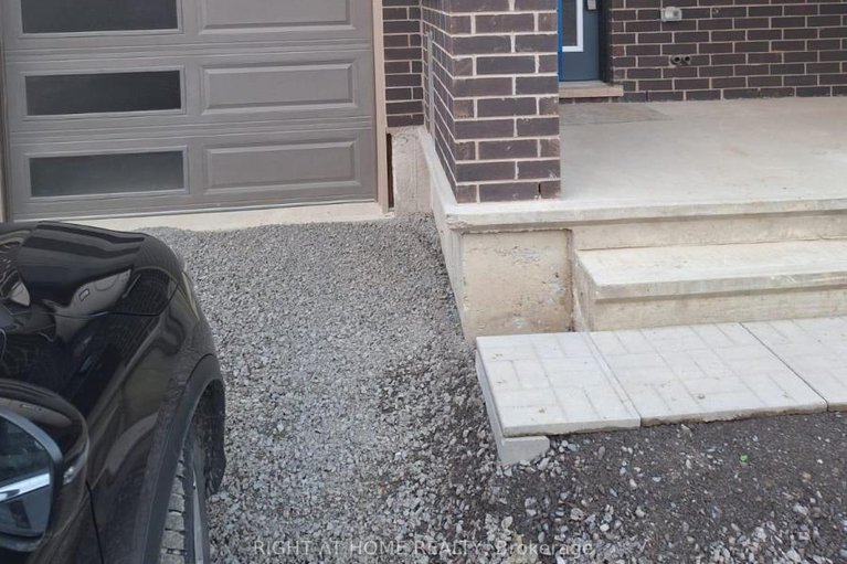 28769216/738-quilter-row/goulbourn-twp-from-franktown-rdsouth-to-rideau/ottawa/ontario/K0A2Z0_2