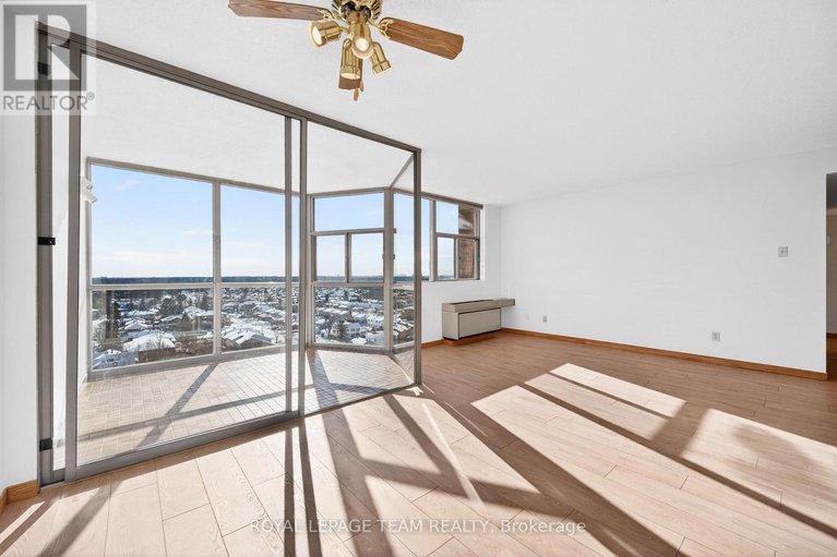 29312741/1506-2760-carousel-crescent/emerald-woodssawmill-creek/ottawa/ontario/K1T2N4_7