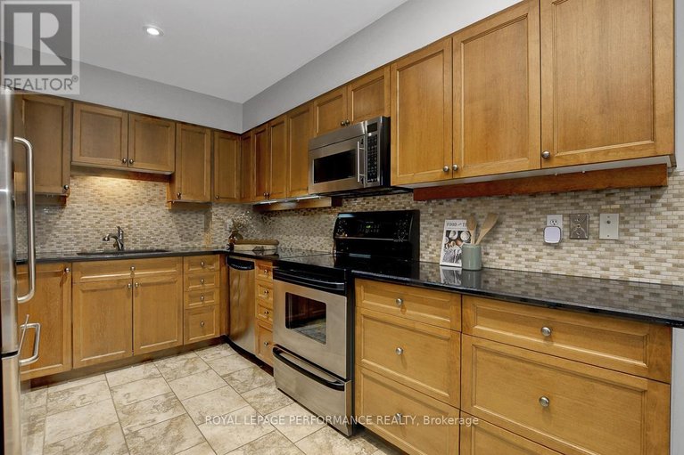 29463580/19-columbus-avenue/overbrook/ottawa/ontario/K1K1R2_13