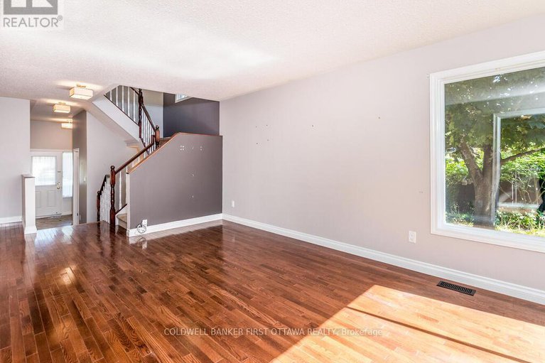 28819200/6101-arbourwood-drive/chapel-hill/ottawa/ontario/K1C7K7_8