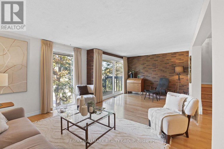 29043087/2026-gatineau-view-crescent/beacon-hill-north/ottawa/ontario/K1J7X1_6